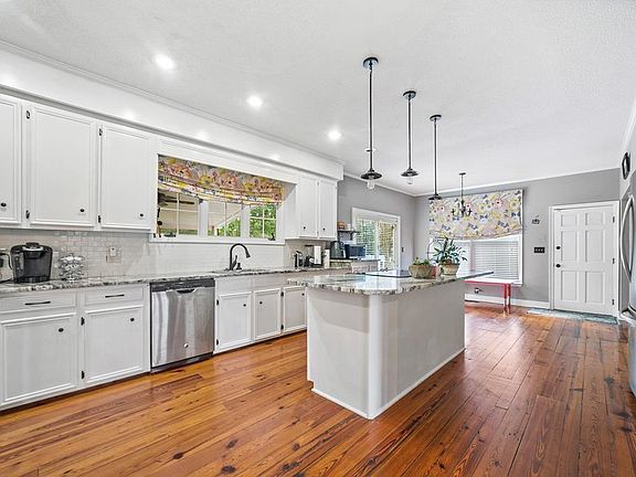 5th image of 3291 Foxfire Ln