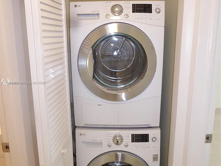 2530 SW 3rd Ave #503 — Photo 8