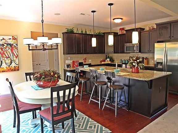 3rd image of 205 Colonnade Dr Unit 20