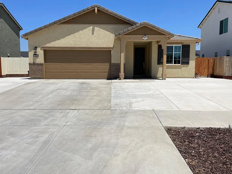 2481 Freestone Dr — Photo 1