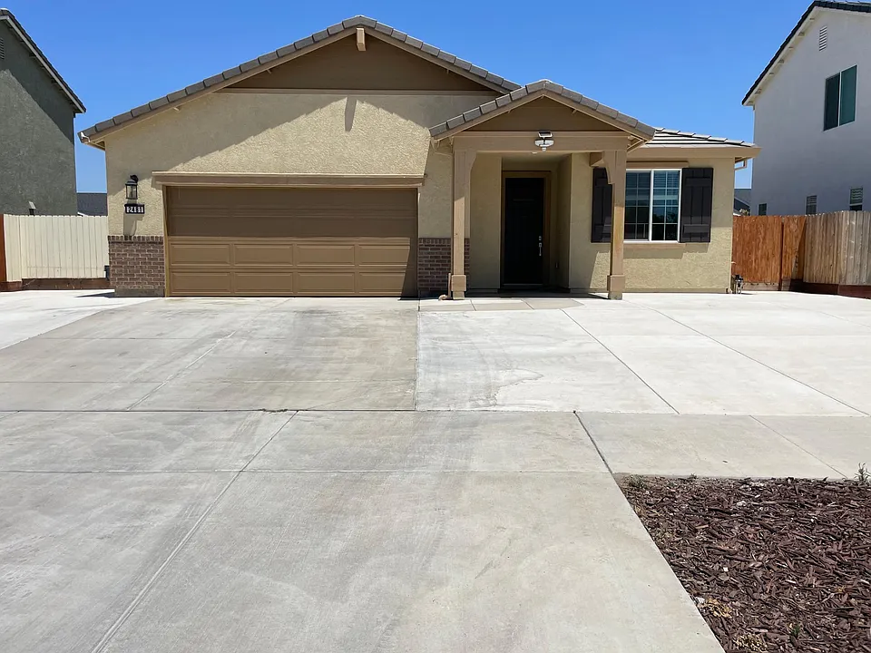 2481 Freestone Dr