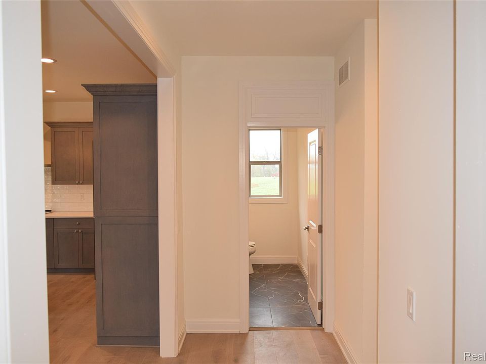 3093 Raffler Dr, photo 21