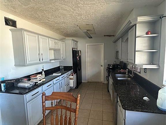 5th image of 2517 Palm Ave