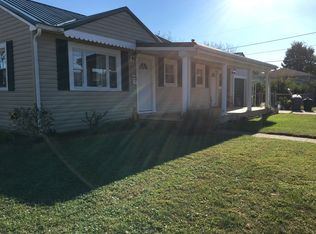 202 Beech St, Nitro, WV 25143