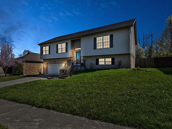 3rd image of 409 Tobiano Dr