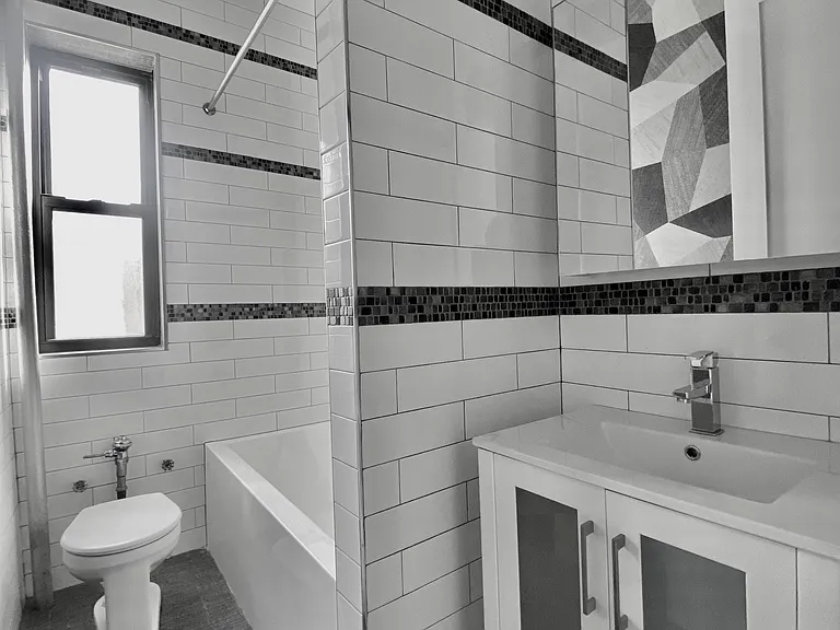 1517 Park Pl #9R — Photo 7