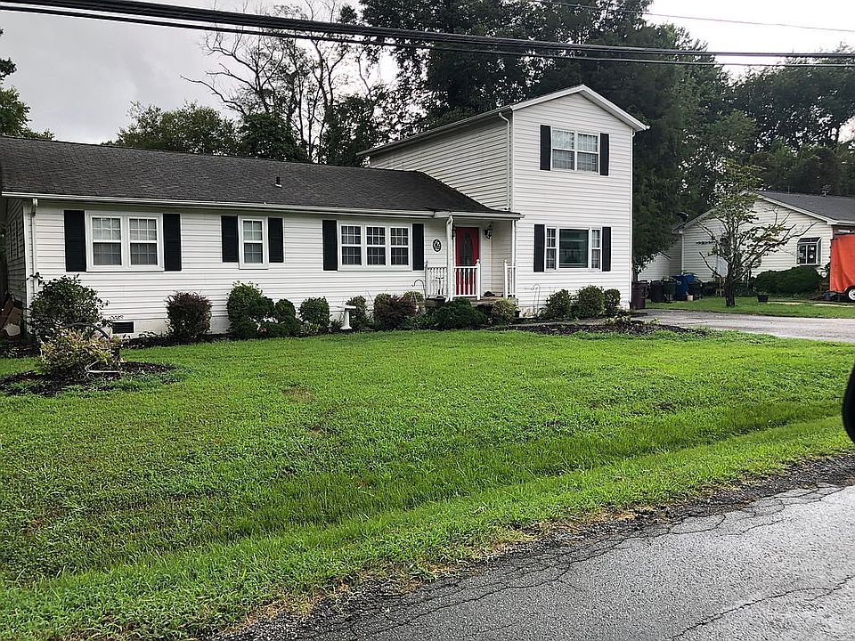 1st image of 29838 Coolidge Dr