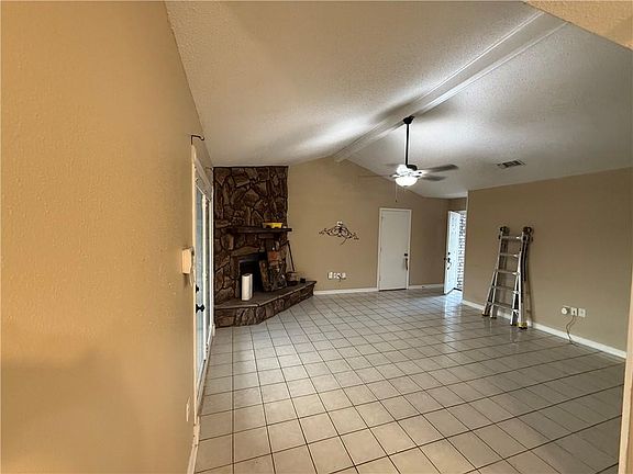 4th image of 5068 Dueling Oaks Ave