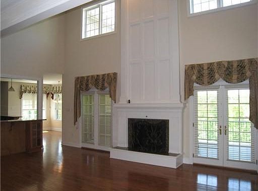 3rd image of 6111 Turnberry Dr