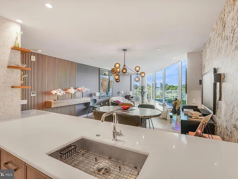 601 Wharf St SW #208 — Photo 11