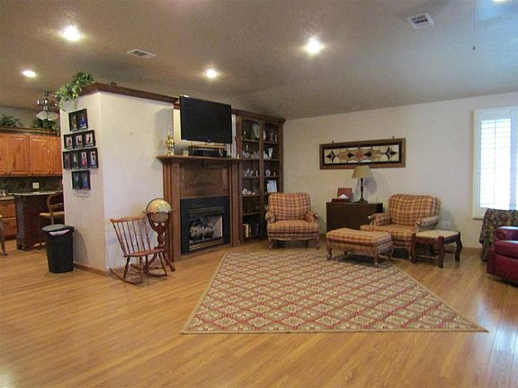 3rd image of 550 Fm 2460