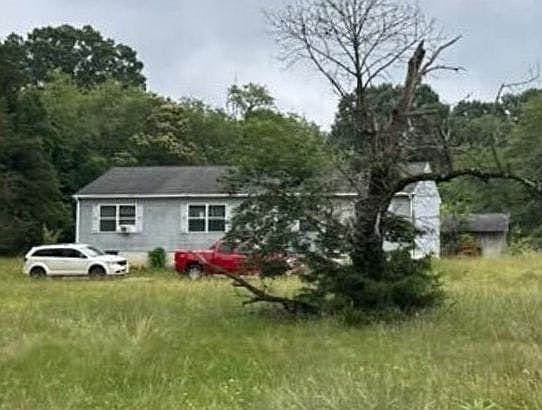 2nd image of 149 Harding Hwy