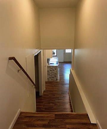 3rd image of 607 E Moody Dr