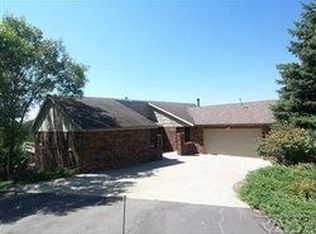 2215 E Redwood Blvd, Brandon, SD 57005