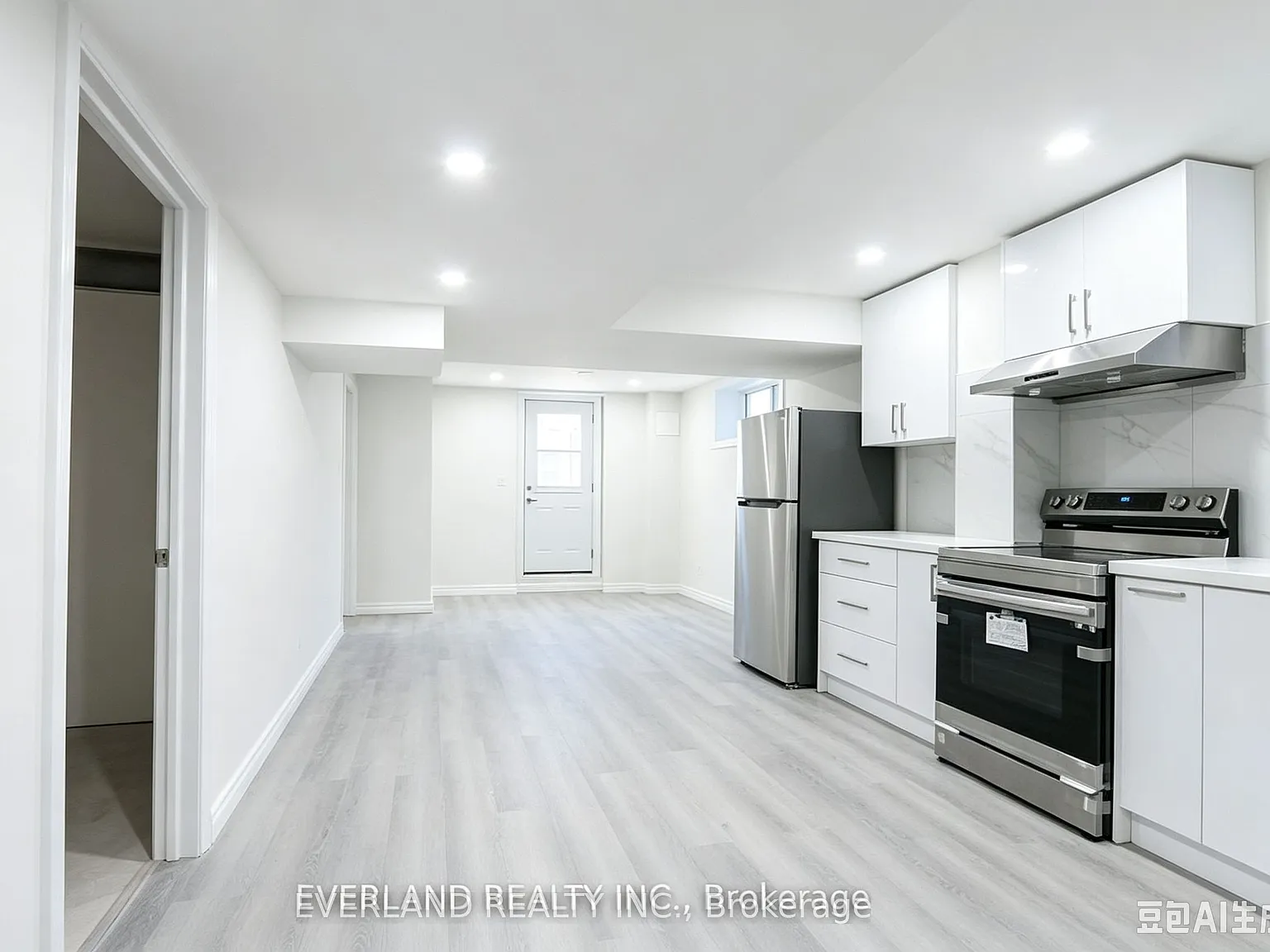 2 bed, $2,000 — Photo 3