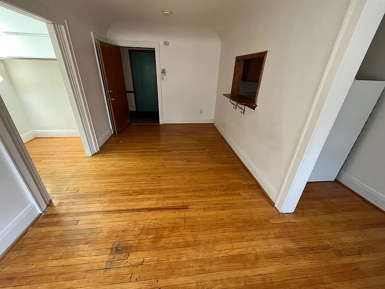 1345 N Astor St — Photo 7