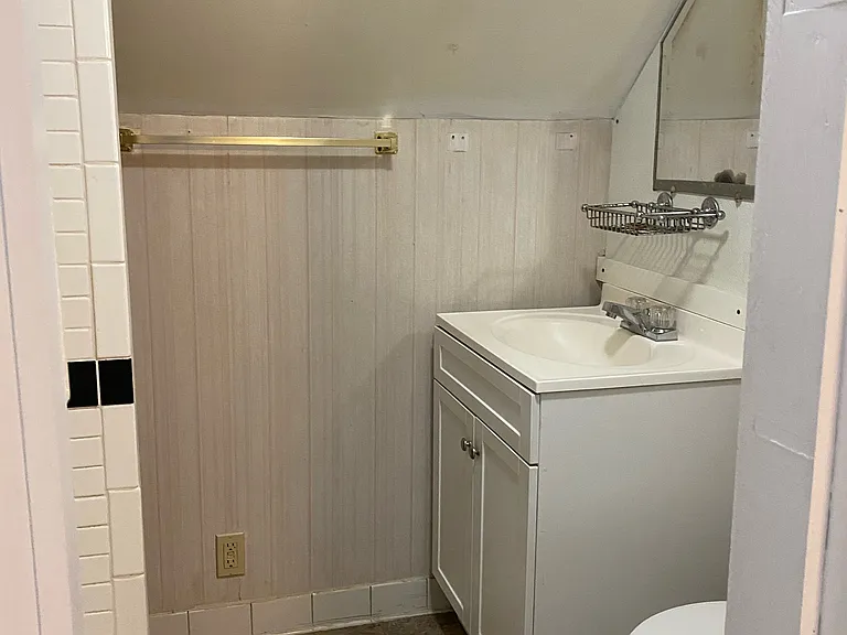 10 Harborview Ave #2 — Photo 8
