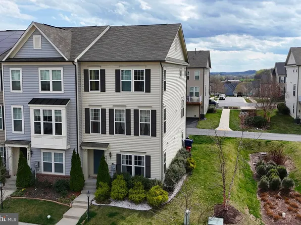8471 Hedwig Ln, Frederick, MD 21704
