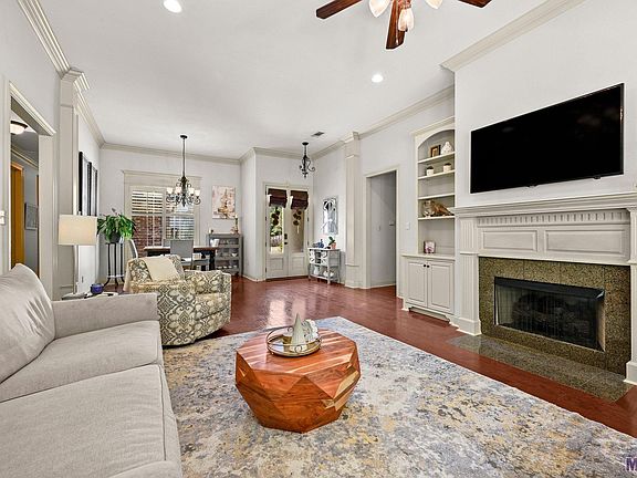 3rd image of 14585 Wisteria Lakes Dr