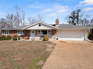 146 Romine Cir, Ballwin, MO