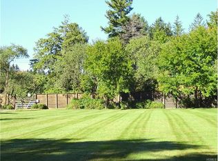 9 Upland Ln, Armonk, NY 10504