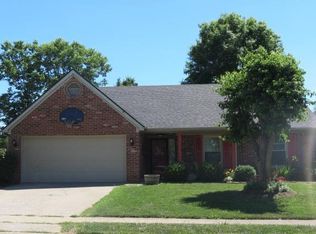 116 Chestnut Ln, Versailles, KY 40383