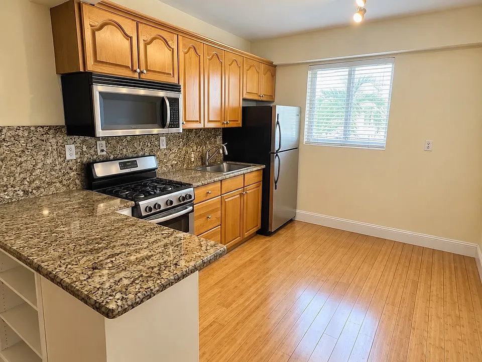 1014 Salzedo St #200A