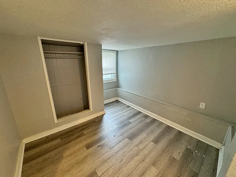 108 S College Ave #C — Photo 5