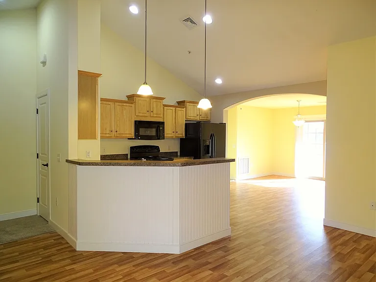 Stonecreek Court — Photo 18