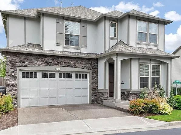 132 NE 64th Ter, Hillsboro, OR 97124