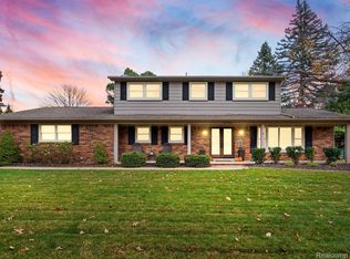 53756 Huntington Dr, Shelby Township, MI