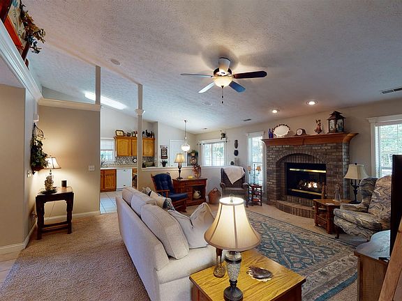 3rd image of 2414 Southaven Blvd