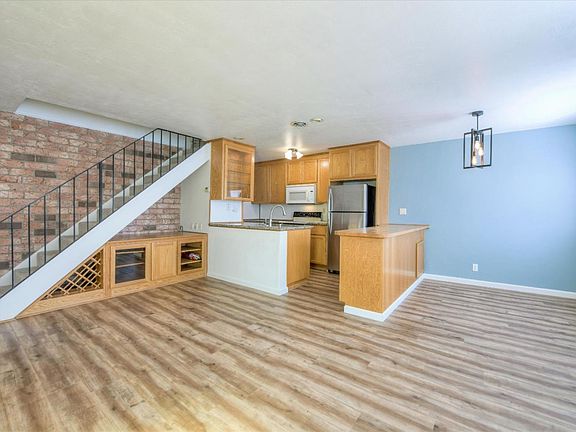 5th image of 775 Delaware Ave APT 2