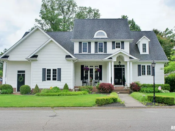 210 Shawnee Ln, Metropolis, IL 62960