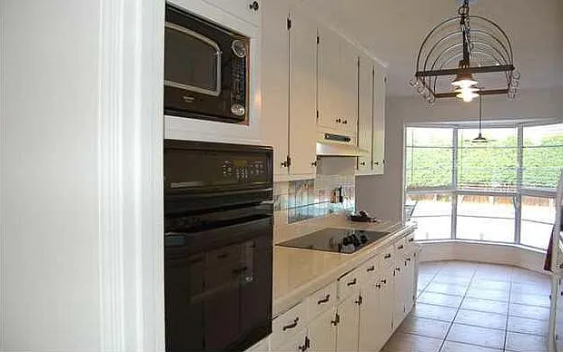 4239 Burtonwood Cir — Photo 37
