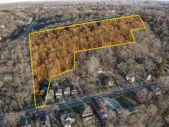 Sharon Ave, Zanesville, OH 43701