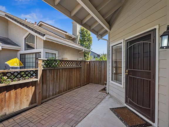 4th image of 4840 Highlands Way