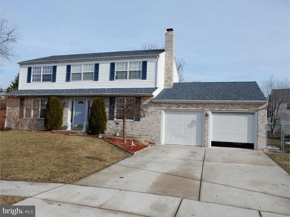 1st image of 241 Tinsley Ct