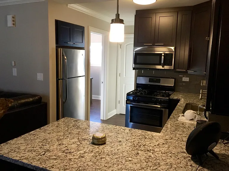 4602 Lawndale Ave #8 — Photo 6