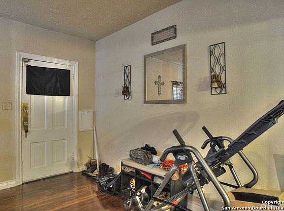 4th image of 810 Vanderbilt St