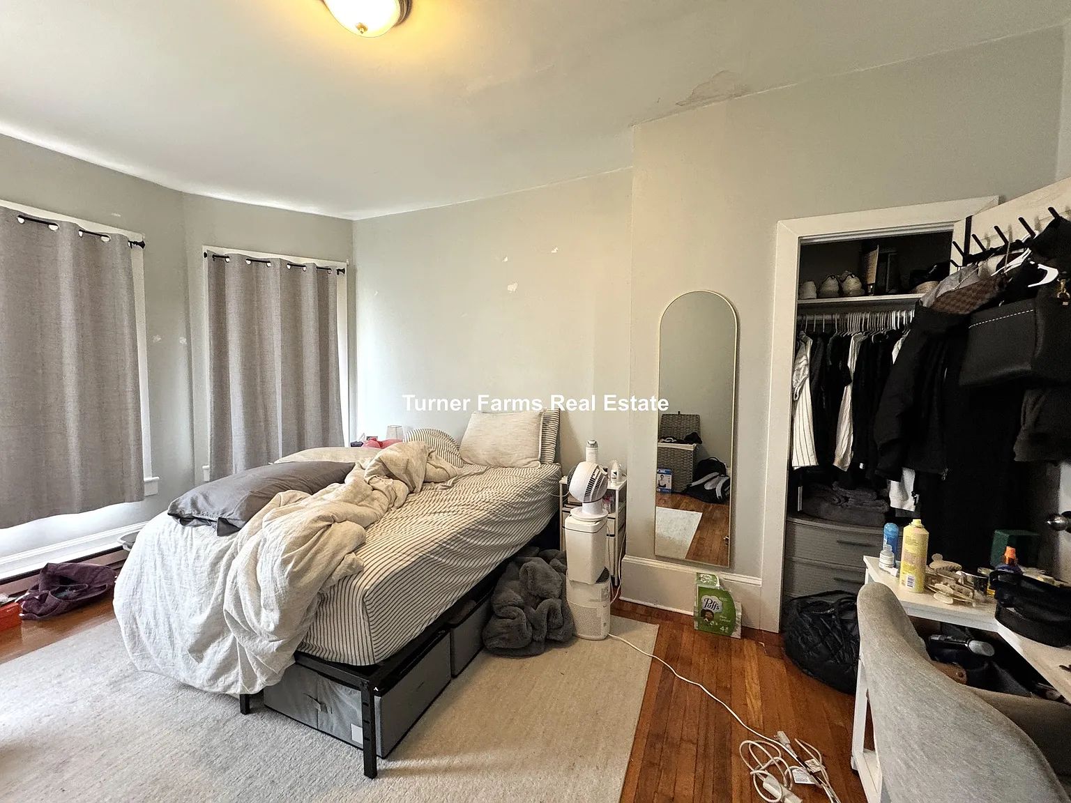 4 bed, 9999 sqft, $3,400 — Photo 4