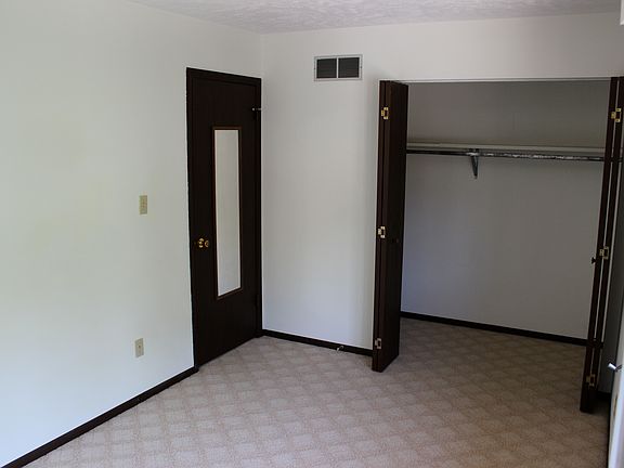 2nd image of 206 Morgan Dr #B
