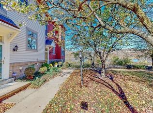 1712 S Shore Ct, Pittsburgh, PA 15203