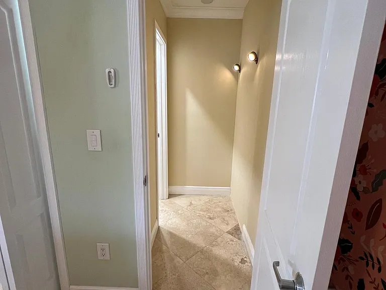 114 SW 57th Ct — Photo 31