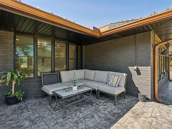 5th image of 600 Sherwood Ln