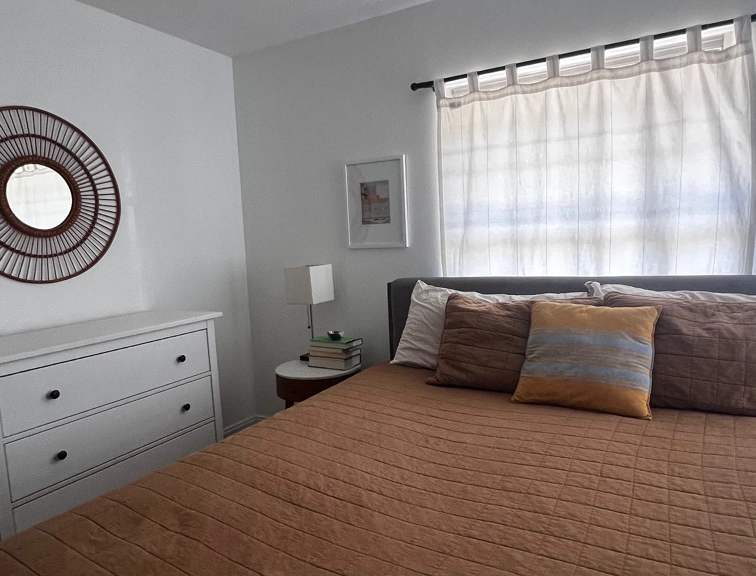 3 bed, 910 sqft, $2,800 — Photo 4