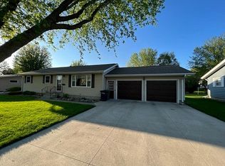 420 Poplar Dr, Sibley, IA 51249