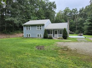 690 County Rd, Woodstock, CT 06281