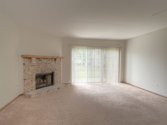 3rd image of 1927 Grove Ave Unit 1927