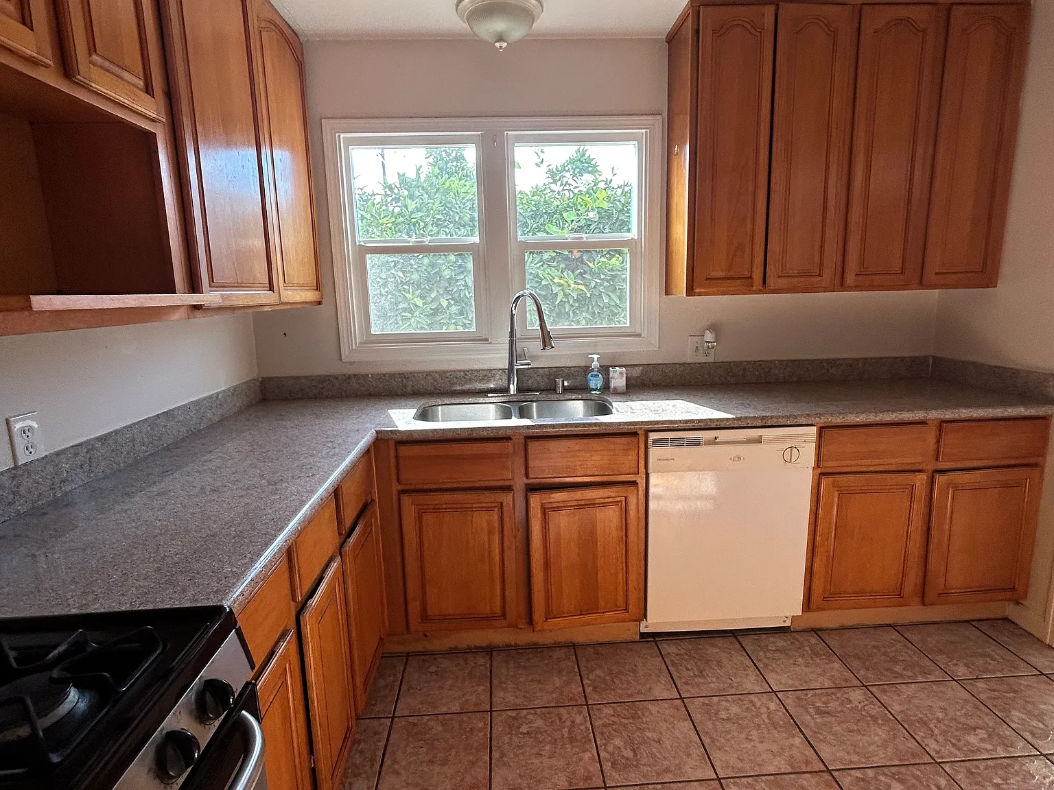 3 bed, 1509 sqft, $2,300 — Photo 3
